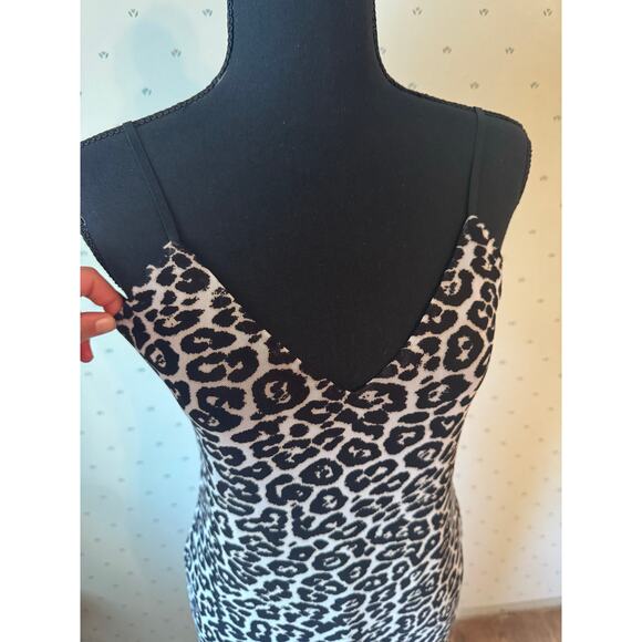AMINA Sleeveless Sheath Bodycon Leopard Print Midi Dress Size Medium - Picture 3 of 6